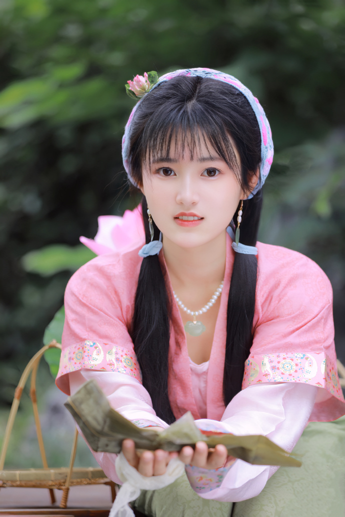 《茶花女》启示录：张玉莹的觉醒与行动